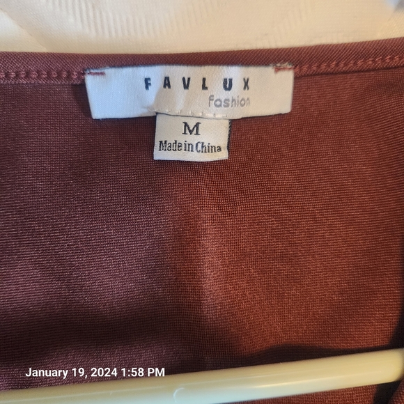 Favluv Fashoon brown duster/vest. Draw strings on the side. Two splits o… - Picture 4 of 9